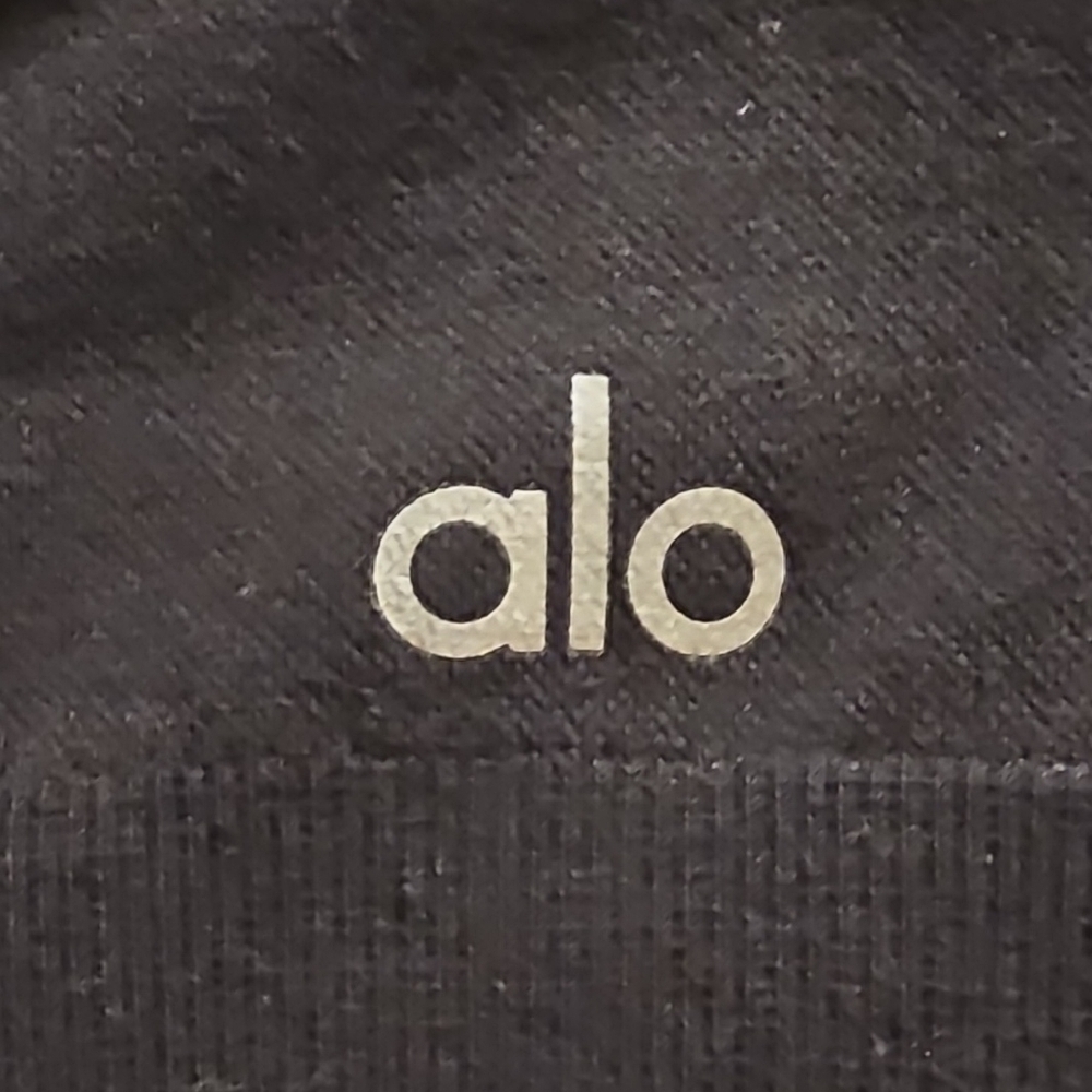 ALO Yoga Black Seamless Sports Bra - Picture 9 of 12
